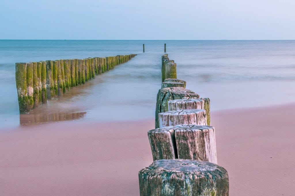 10 plaż, na których można nurkować z żółwiami