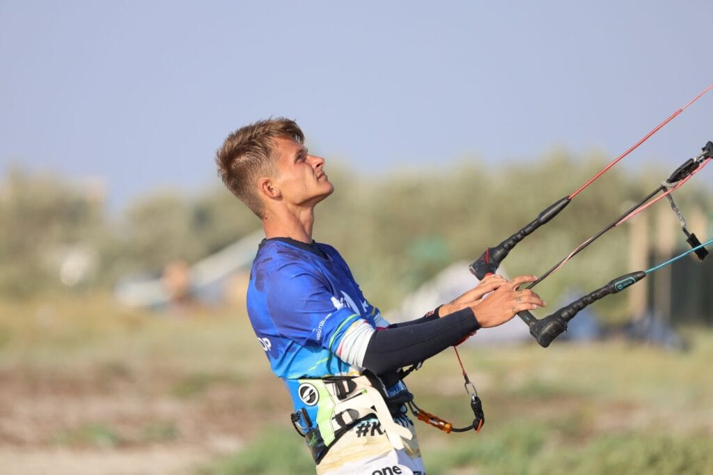 Wielka Plaża (Velika Plaža) w Ulcinju: 13 km piasku, kitesurfing i noclegi w Czarnogórze